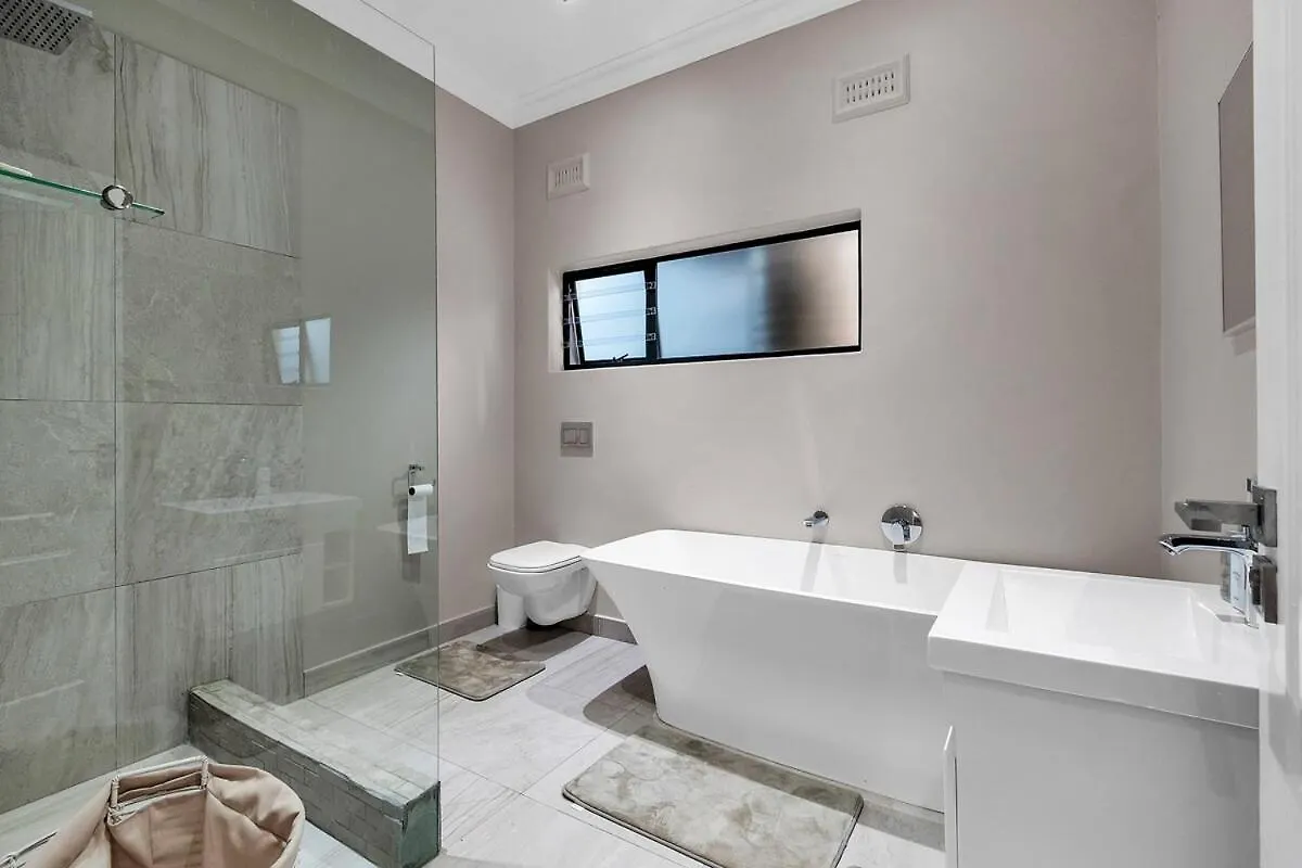 ヴィラ ケープタウン Sea Point Luxury Escape With Private Poolヴィラ 南アフリカ